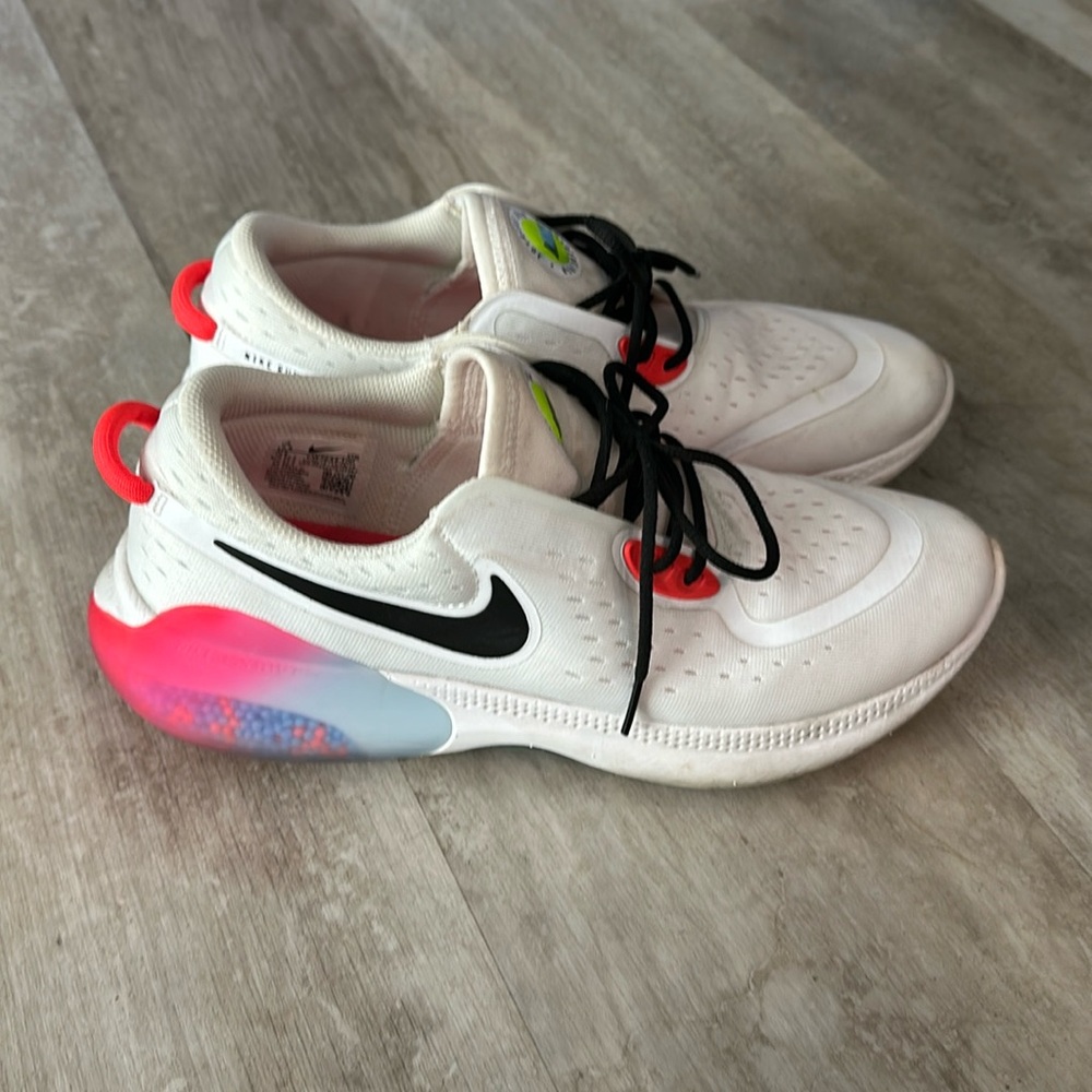 Women’s Nike Joy ride size 10.5